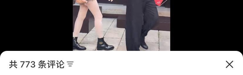 冯小刚养女徐朵：在北京住500平豪宅，一双拖鞋999，还给徐帆甩脸