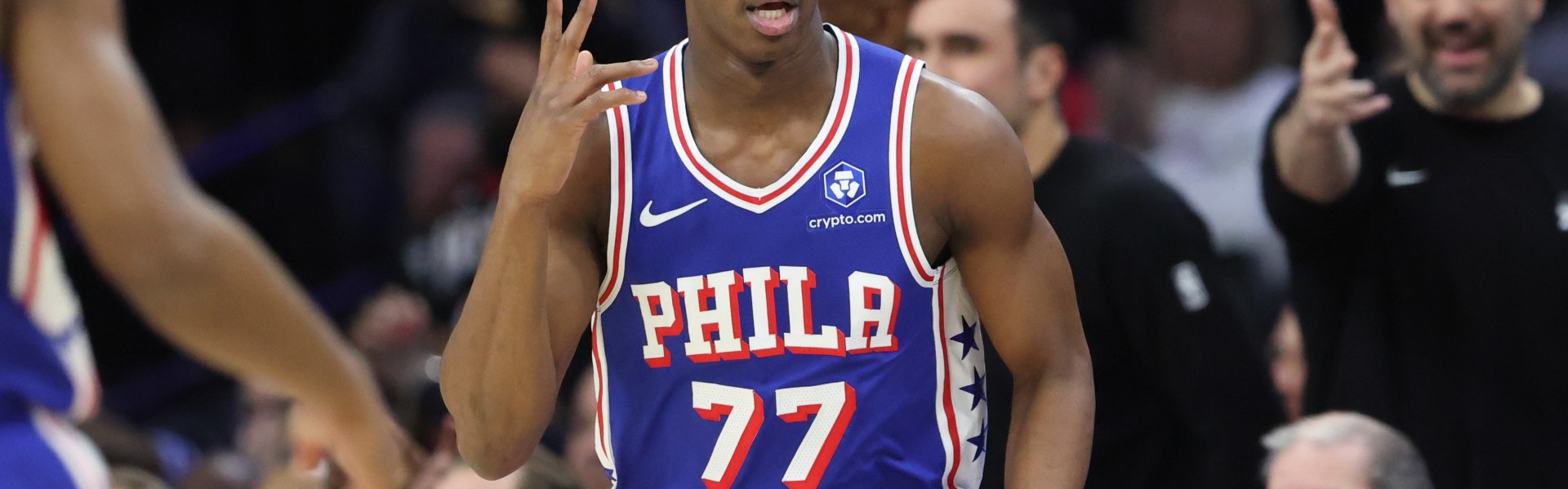 世界杯官方app-豪气胆边生！埃奇库姆关键中投&amp;砍18分12板2帽 篮板生涯新高